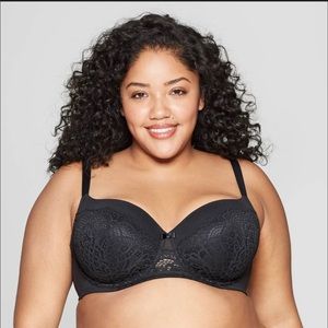 🎁🎁🎁
Lightly lined bra 44DDD